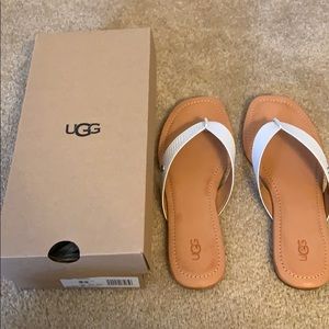 Ugg Flip Flops in white NEW